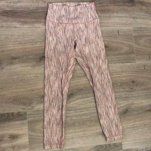 NEVER WORN SET Arrow Jacquard Leggings & Bra